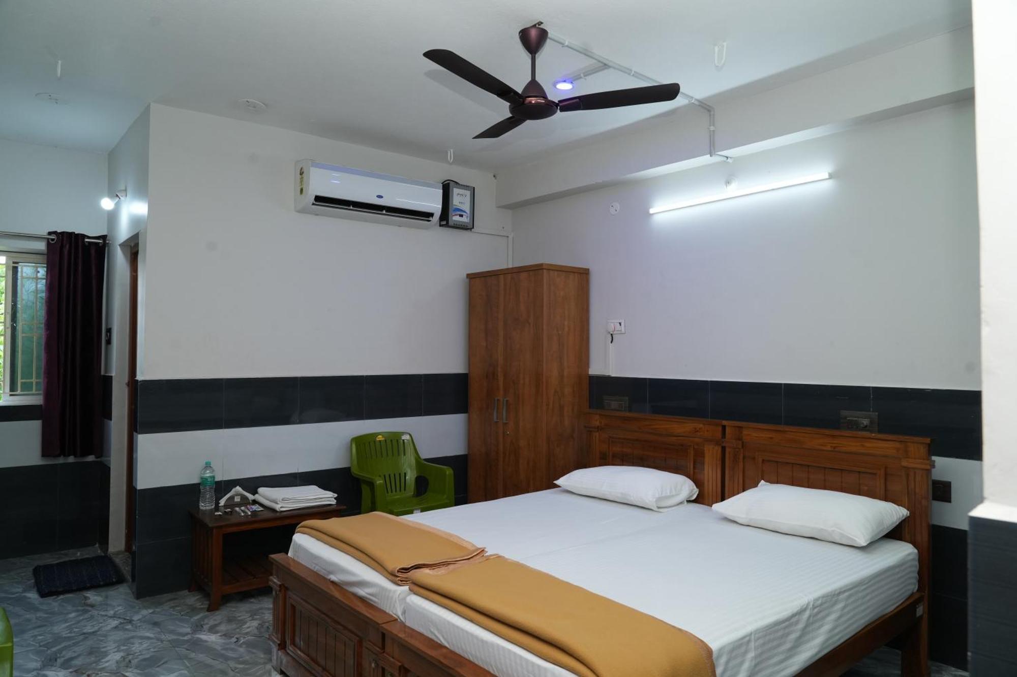 Rajali Residency Hotel Kulithalai Exterior photo