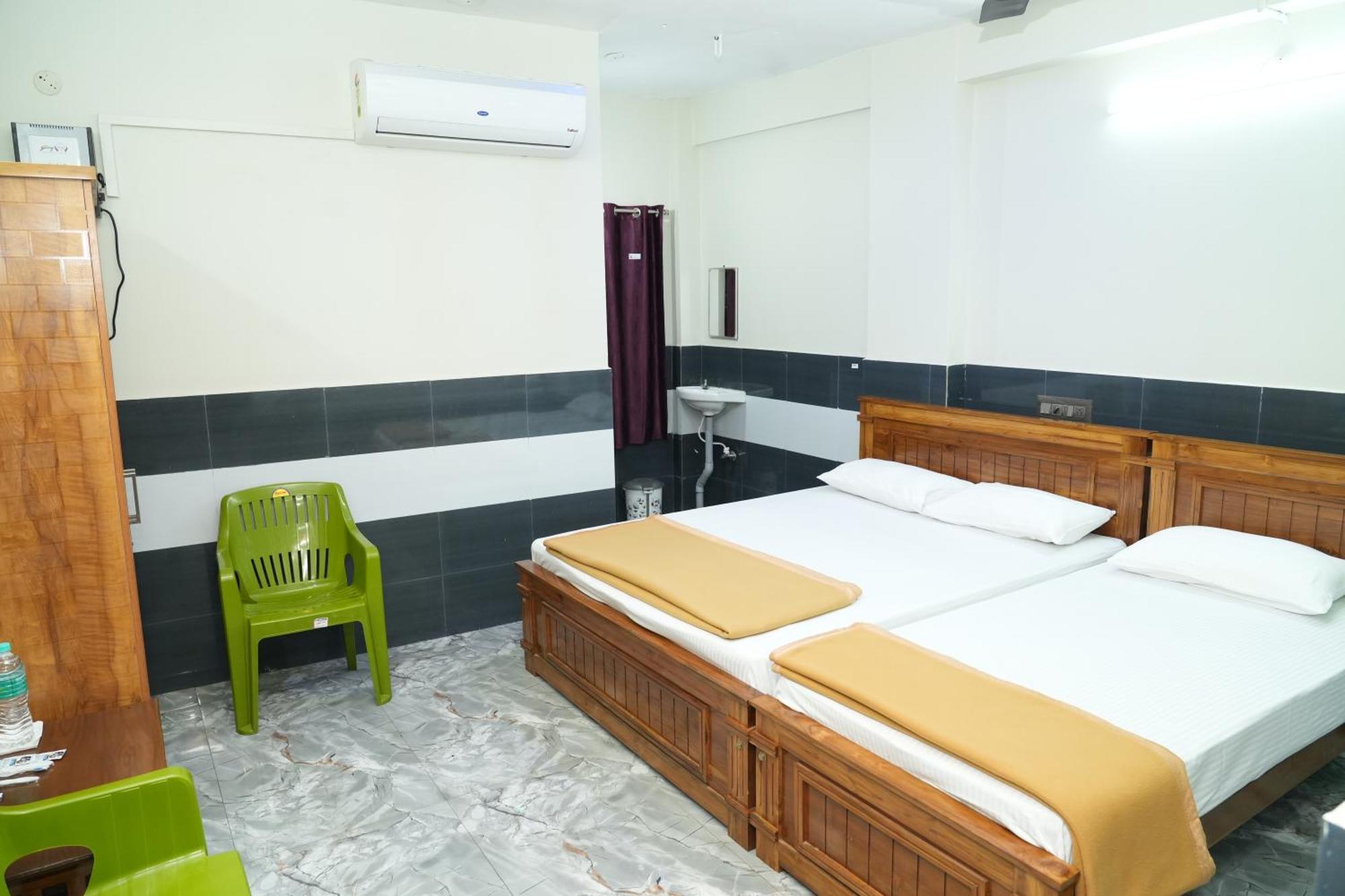 Rajali Residency Hotel Kulithalai Exterior photo